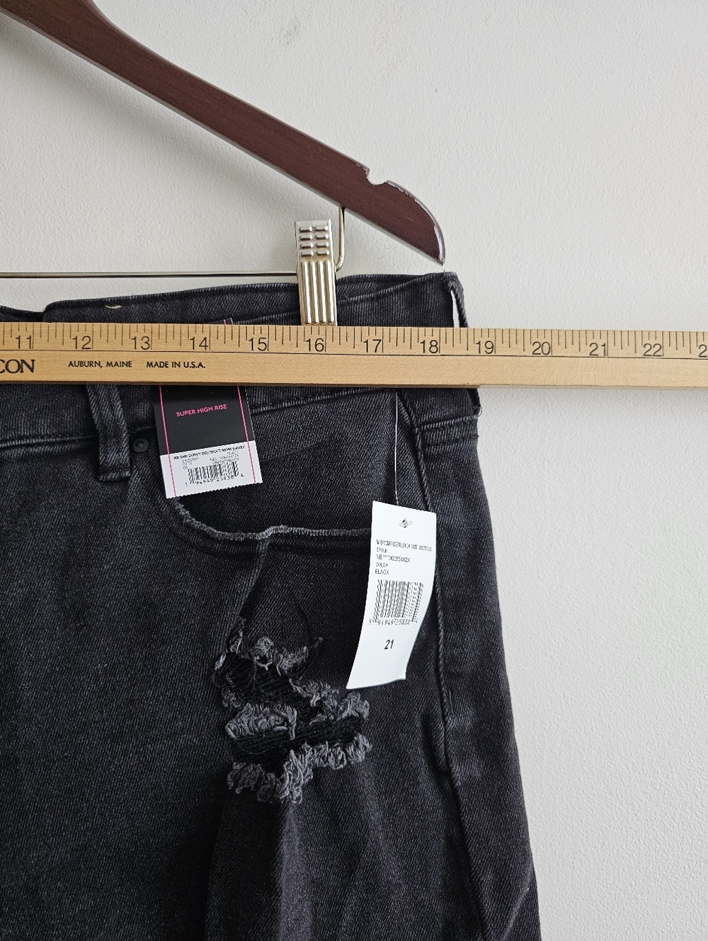 NOBO Black Curvy Distressed Mom Shorts Super High Rise Curvy Size 21 NWT - Picture 11 of 11